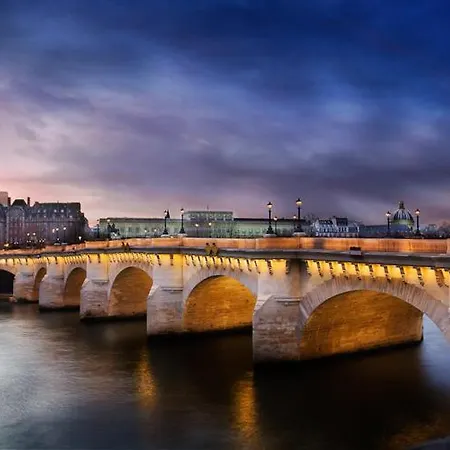 4th- Center Of The Marais - De Ville * Parigi